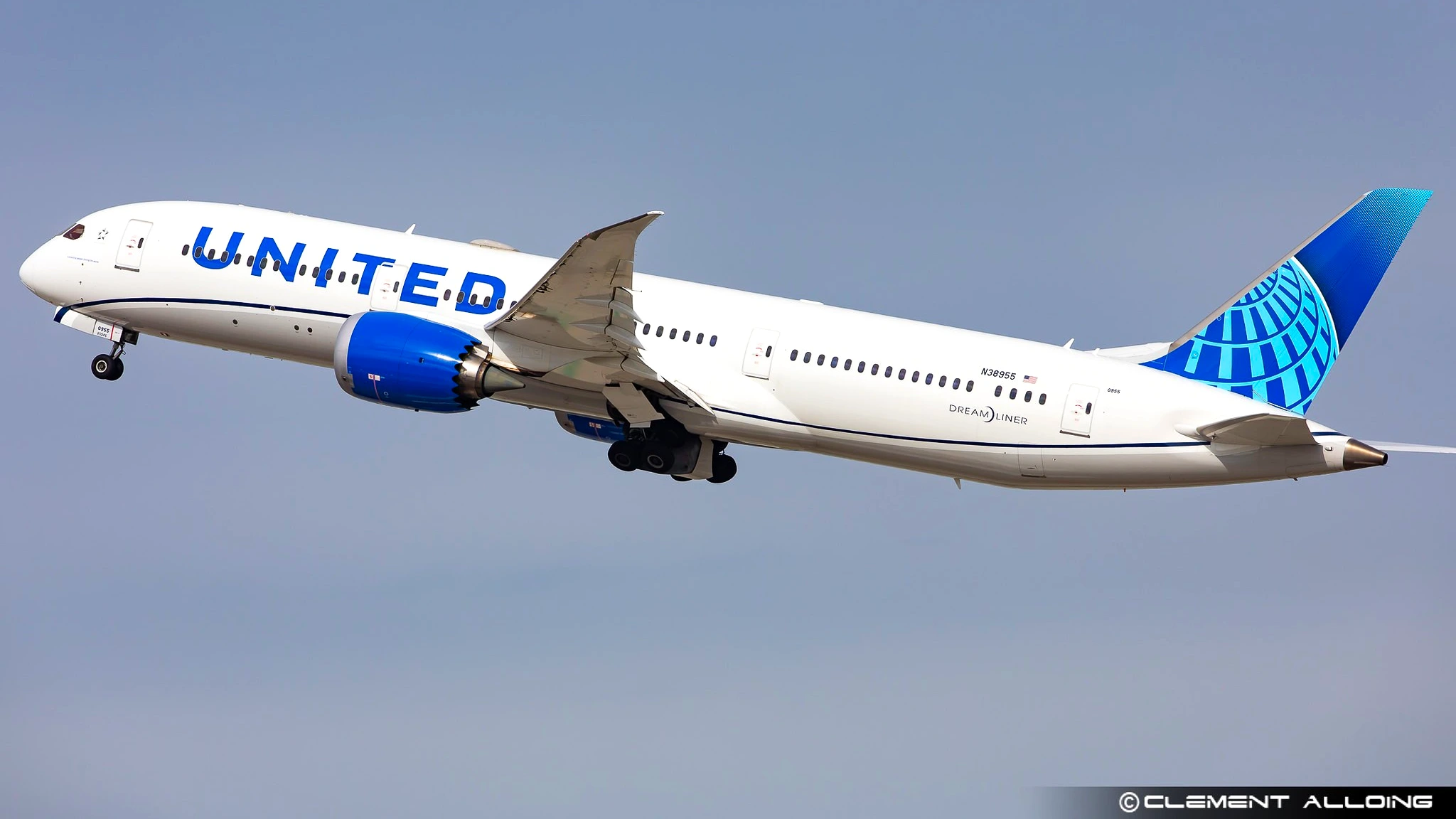United Airlines Flight Makes Emergency Landing After Injuries