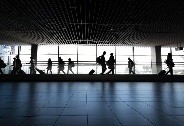 Avoiding holiday airport crowds