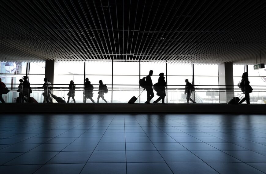 Avoiding holiday airport crowds