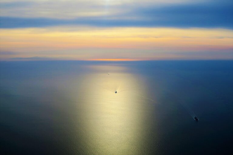 Direct vs. connecting flights