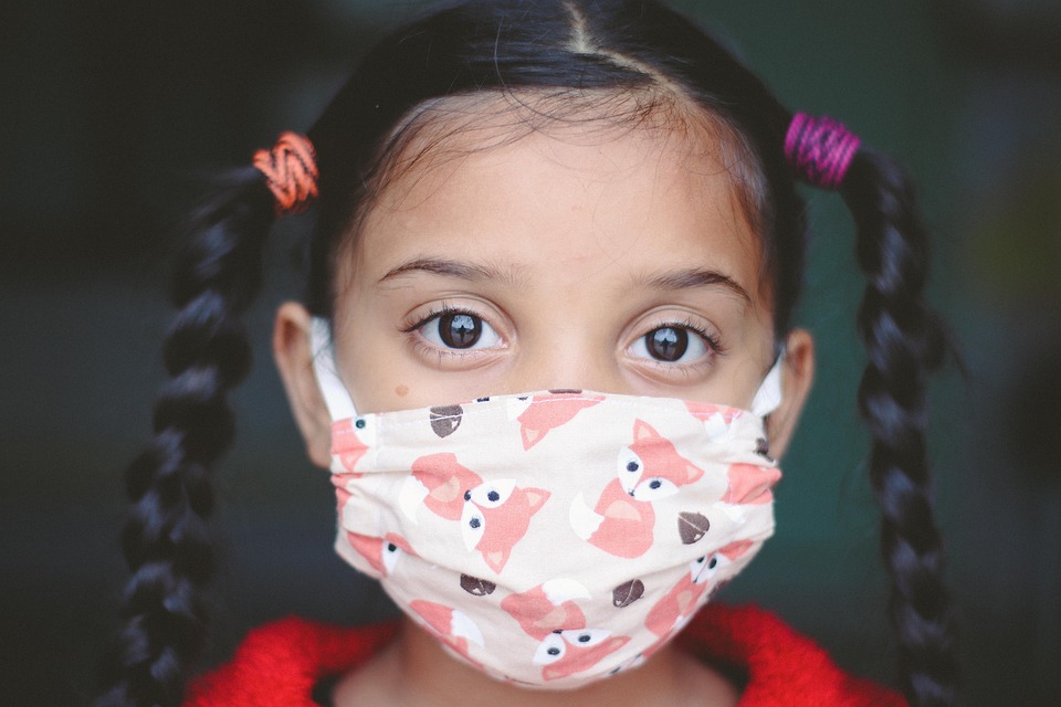 Wearing masks on flights
